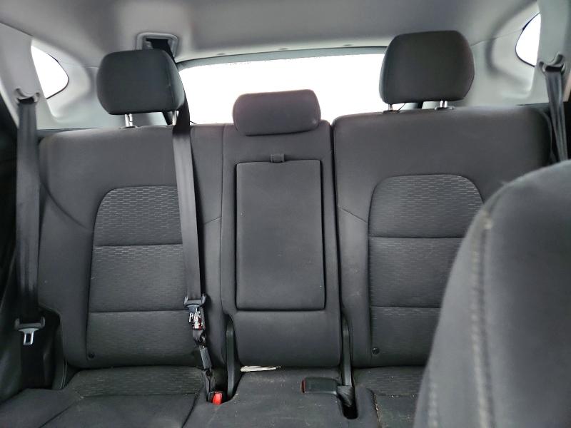 Photo 10 from auction – 2019 HYUNDAI TUCSON SE with VIN KM8J2CA49KU949345