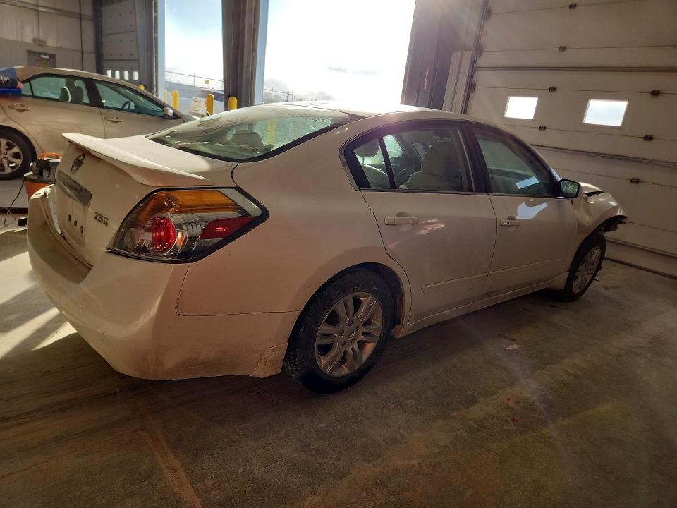 Photo 3 from auction – 2012 NISSAN ALTIMA with VIN 1N4AL2AP2CN558917