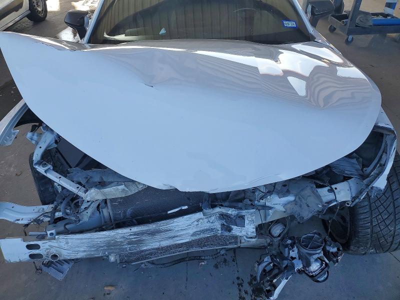 Photo 11 from auction – 2016 CHEVROLET CAMARO with VIN 1G1FB1RS2G0132212