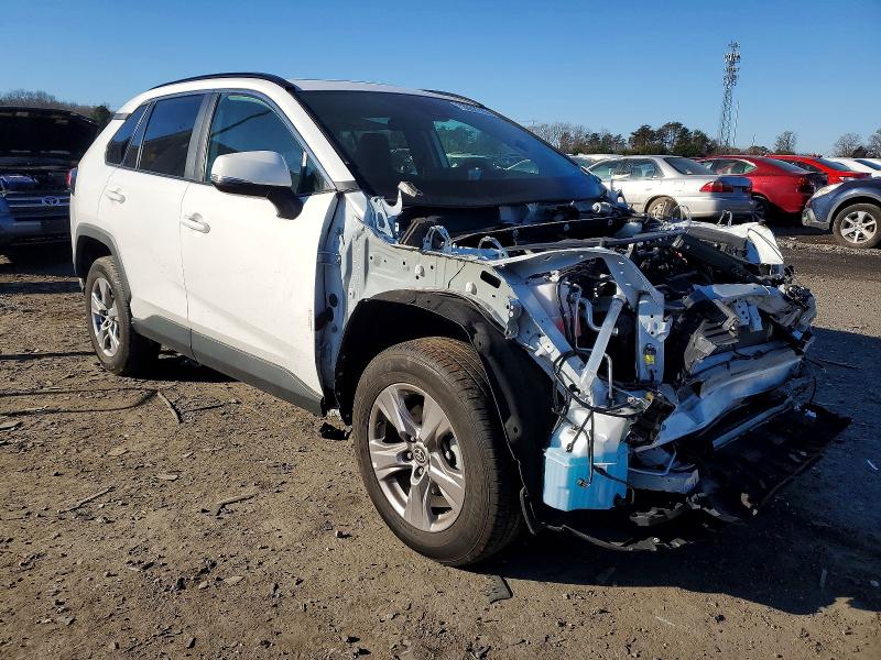 Photo 4 from auction – 2023 TOYOTA RAV4 XLE with VIN 2T3P1RFV3PC374936