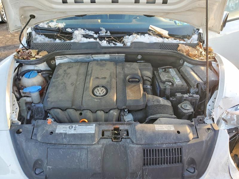 Photo 11 from auction – 2012 VOLKSWAGEN BEETLE with VIN 3VWJX7AT8CM650646