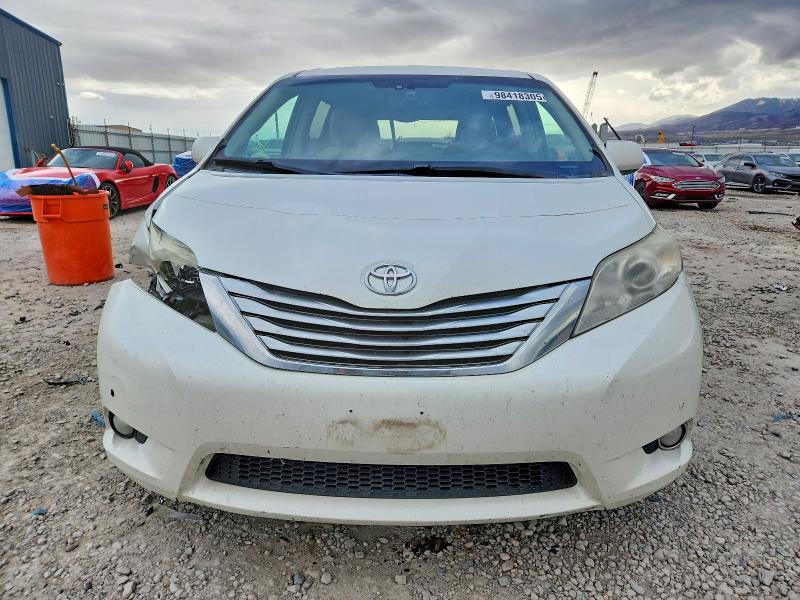 Photo 5 from auction – 2012 TOYOTA SIENNA XLE with VIN 5TDDK3DC7CS046508