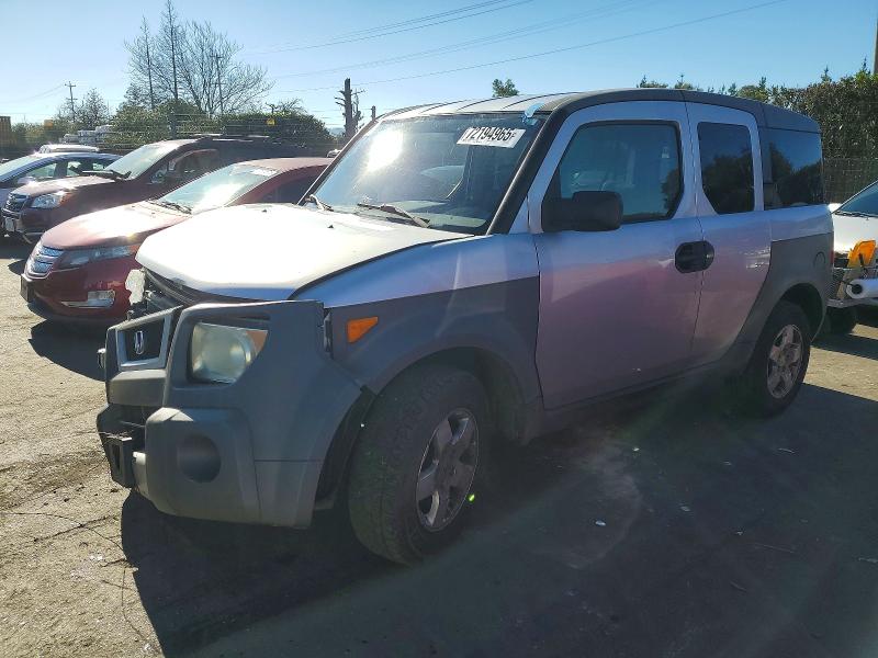 HONDA ELEMENT 2004 مع رقم تعريف المركبة 5J6YH18504L002475 - صورة من المزاد