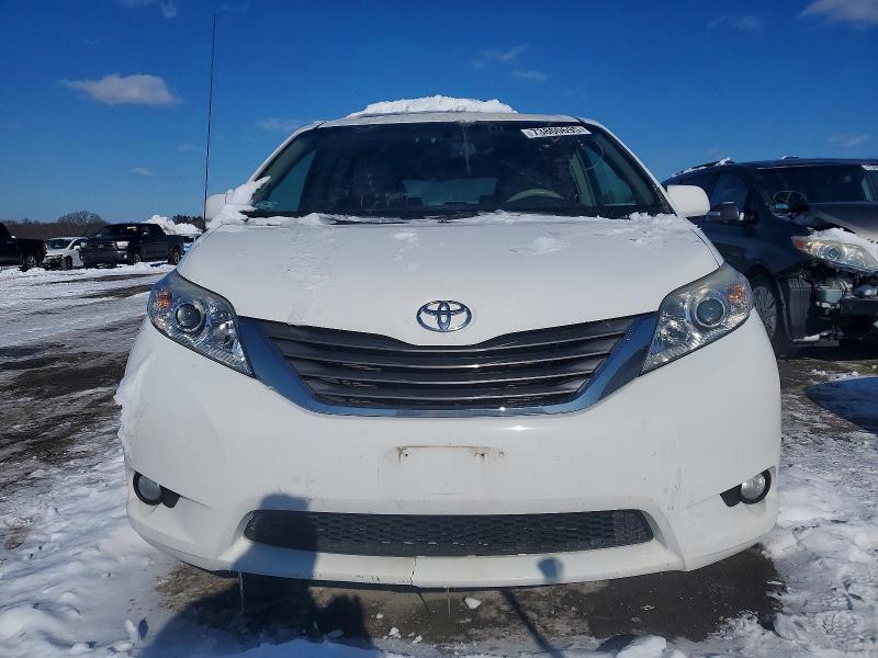 Photo 5 from auction – 2013 TOYOTA SIENNA XLE with VIN 5TDDK3DCXDS071324
