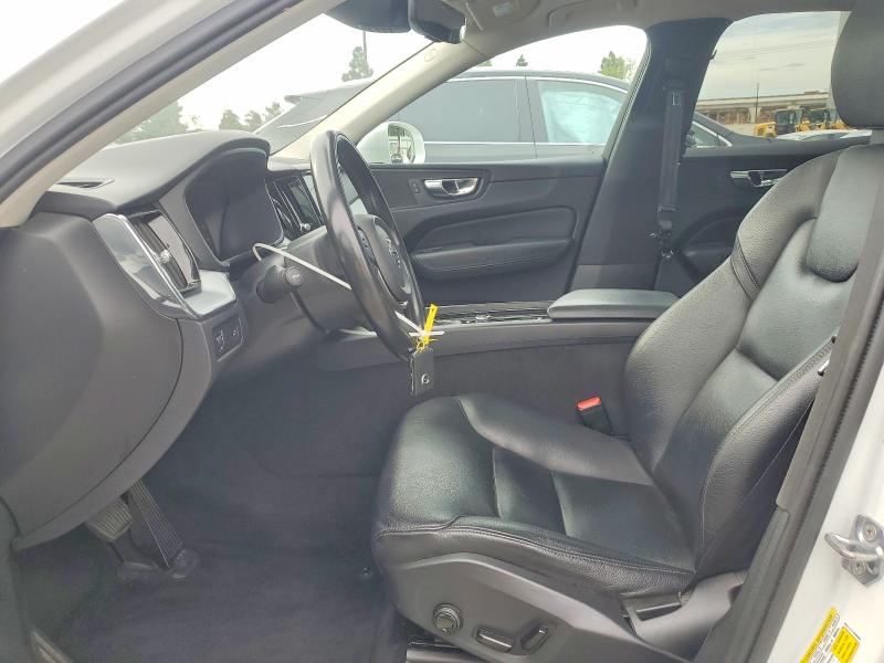 Photo 7 from auction – 2018 VOLVO XC60 T5 MO with VIN YV4102RK7J1018296