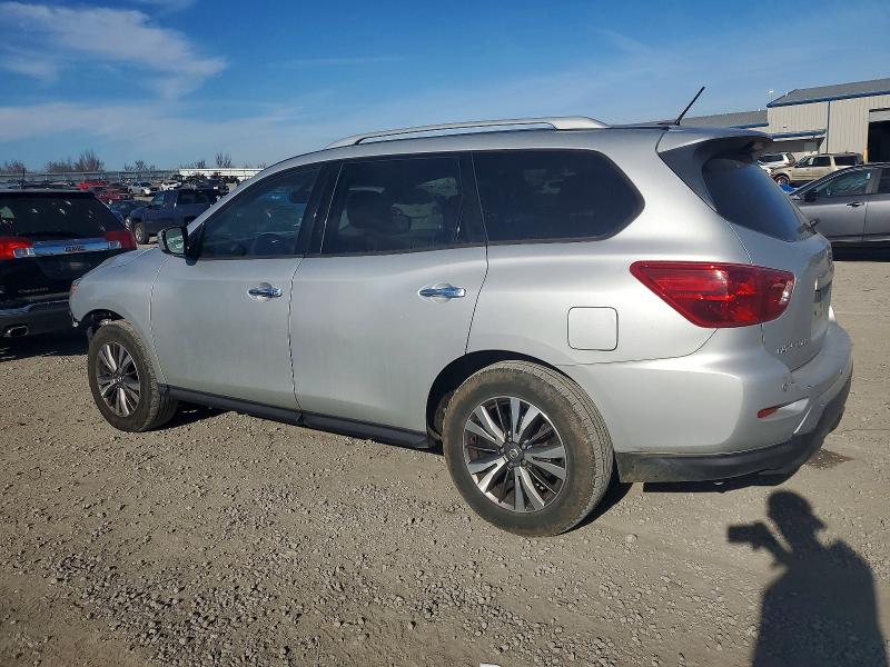 Photo 2 from auction – 2017 NISSAN PATHFINDER with VIN 5N1DR2MN7HC695964