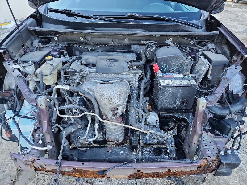 Photo 12 from auction – 2018 TOYOTA RAV4 LE with VIN 2T3BFREVXJW739521