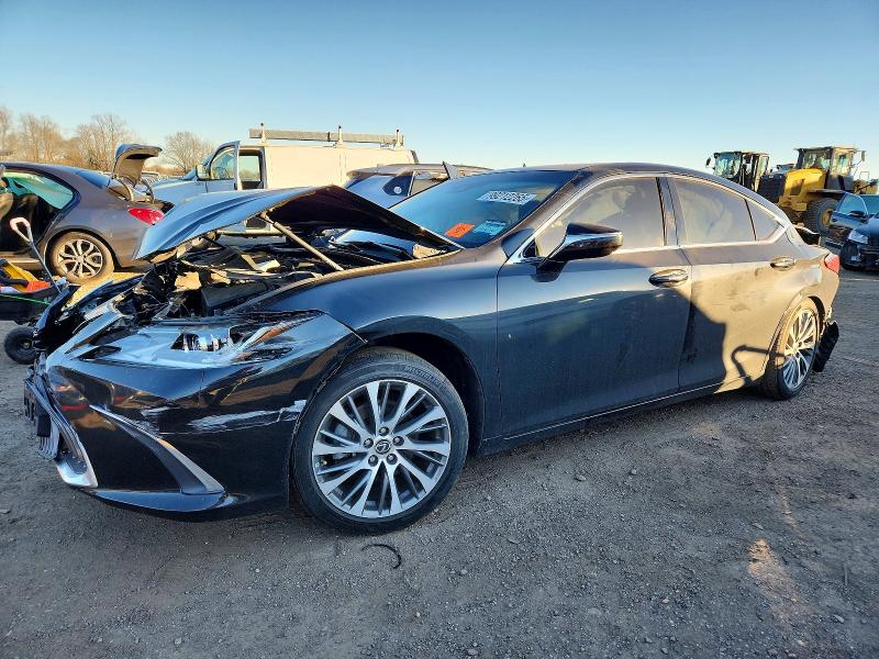 LEXUS ES 350 2019 with VIN 58ABZ1B15KU002272 - Photo from auction