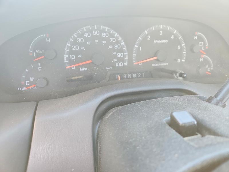 Photo 9 from auction – 2000 FORD F150 with VIN 1FTRX18L3YNB27346