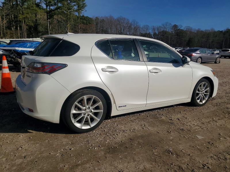 Photo 3 from auction – 2011 LEXUS CT 200 with VIN JTHKD5BH0B2002253