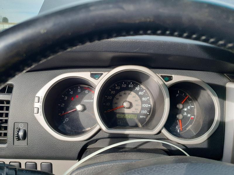 Foto 9 de la subasta – 2004 TOYOTA 4RUNNER SR con VIN JTEBU14RX40029955