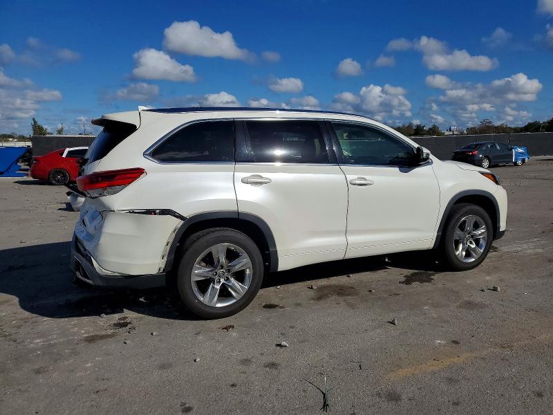 Photo 3 from auction – 2018 TOYOTA HIGHLANDER with VIN 5TDYZRFH5JS286209