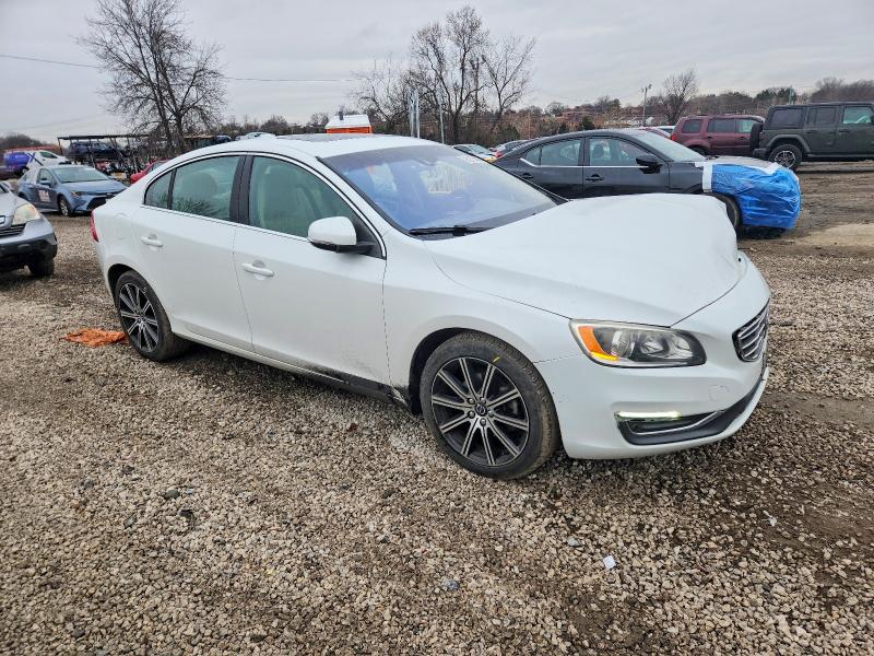 Photo 4 from auction – 2017 VOLVO S60 PREMIE with VIN LYV402HK1HB133271