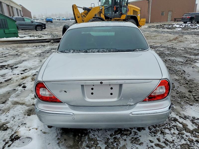 Photo 6 from auction – 2004 JAGUAR XJR S with VIN SAJEA73B14TG05162