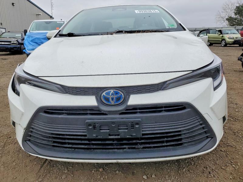 Zdjęcie 5 z aukcji – 2023 TOYOTA COROLLA z VIN JTDBCMFE9PJ009441