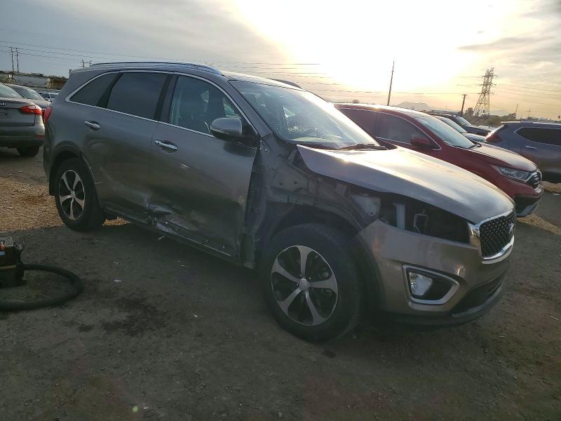 Photo 4 from auction – 2017 KIA SORENTO EX with VIN 5XYPH4A59HG307245
