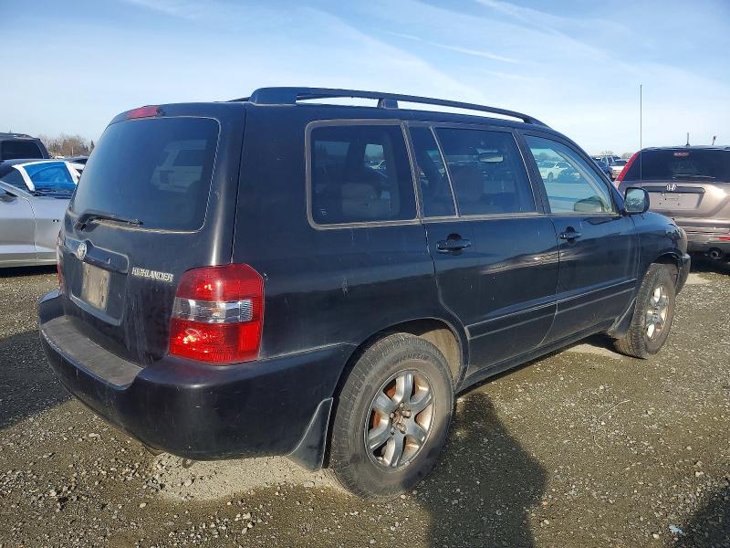 Photo 3 from auction – 2004 TOYOTA HIGHLANDER with VIN JTEDD21A440095205