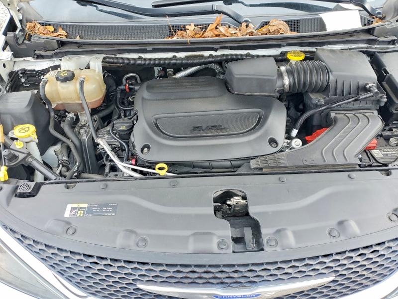 Photo 12 from auction – 2020 CHRYSLER VOYAGER LX with VIN 2C4RC1DG1LR157669