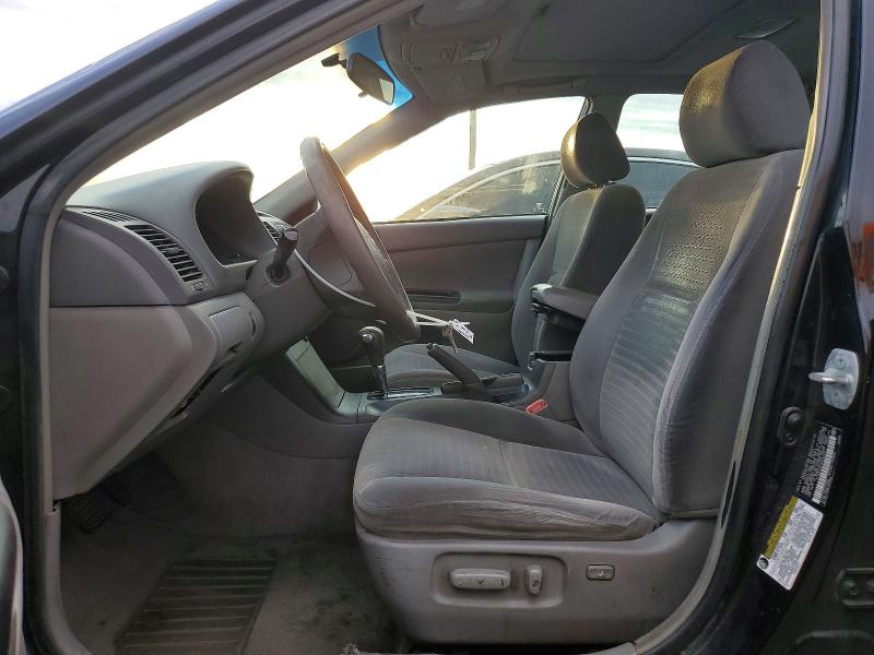 Photo 7 from auction – 2005 TOYOTA CAMRY LE with VIN 4T1BE32K15U418721