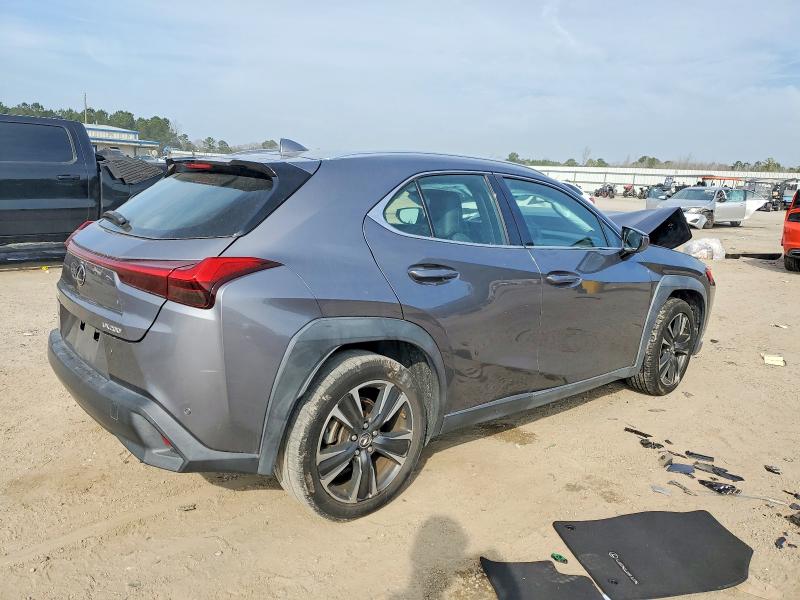Photo 3 from auction – 2020 LEXUS UX 200 with VIN JTHP3JBH5L2023814