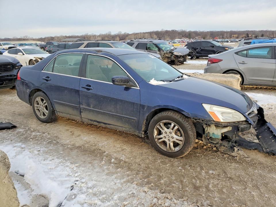 Photo 4 from auction – 2007 HONDA ACCORD with VIN JHMCM56307C013077