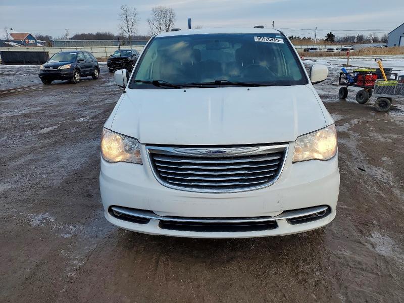Photo 5 from auction – 2016 CHRYSLER TOWN & COU with VIN 2C4RC1BG2GR127170