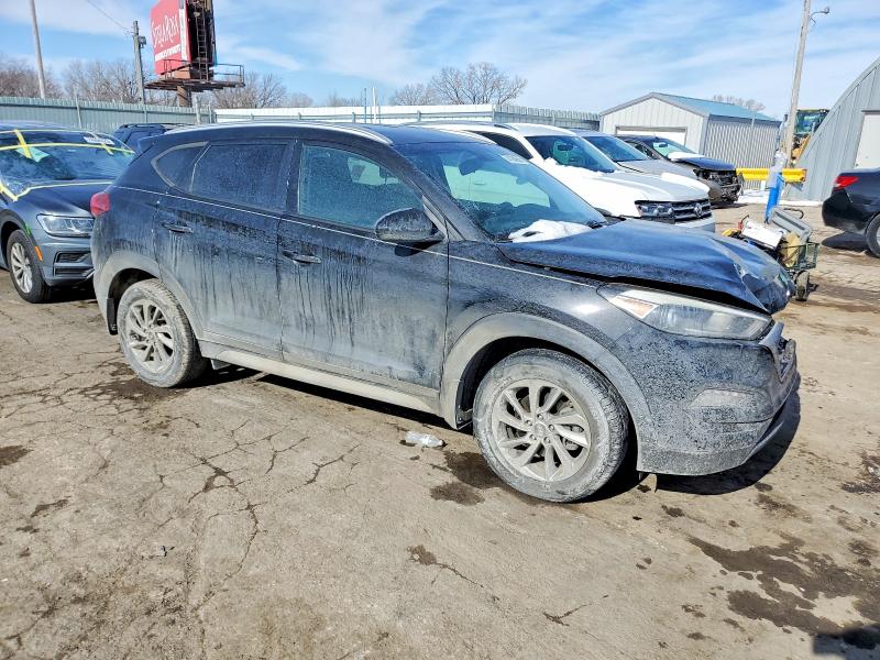 Photo 4 from auction – 2017 HYUNDAI TUCSON with VIN KM8J33A45HU596706