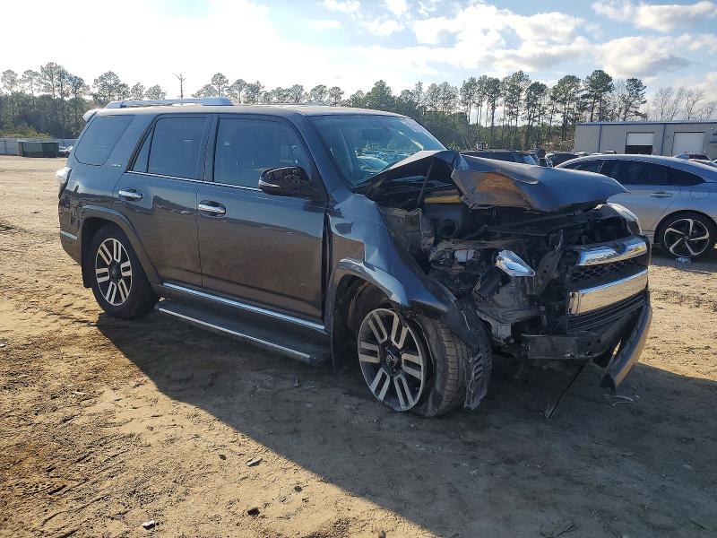 Photo 4 from auction – 2018 TOYOTA 4RUNNER SR with VIN JTEZU5JR4J5172327