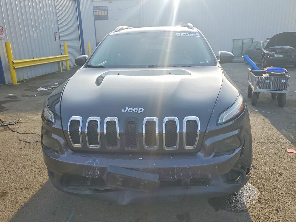 Photo 5 from auction – 2016 JEEP CHEROKEE L with VIN 1C4PJMCS1GW124690