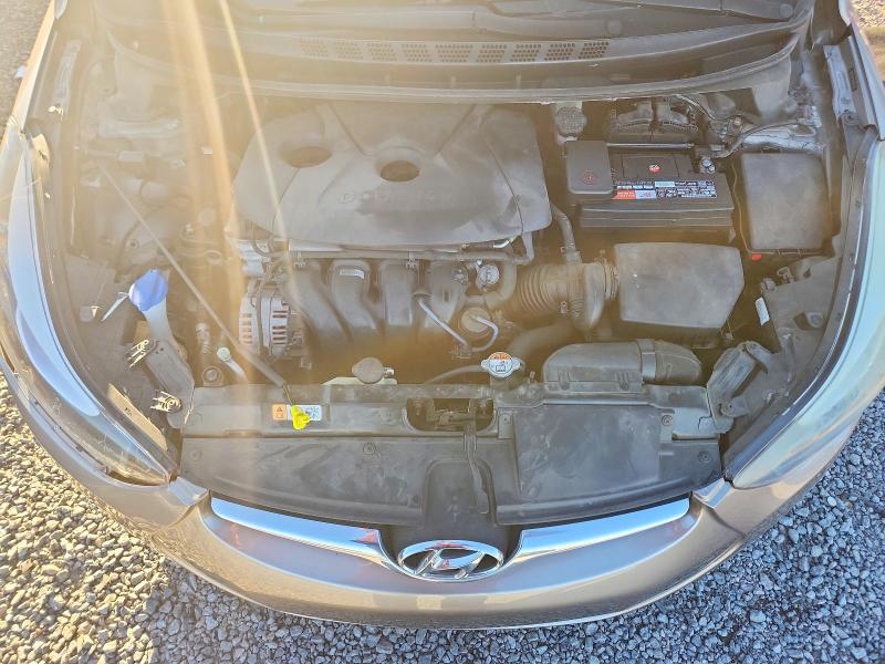 Photo 11 from auction – 2016 HYUNDAI ELANTRA SE with VIN 5NPDH4AE9GH693434