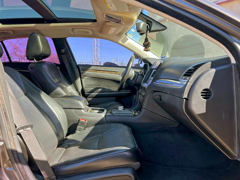 Photo 5 from auction – 2016 CHRYSLER 300C with VIN 2C3CCAEG8GH189863