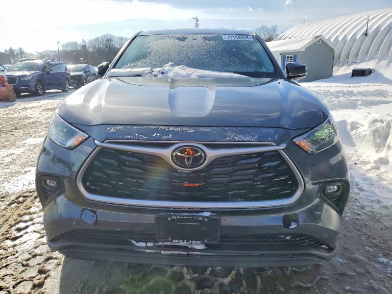Photo 5 from auction – 2023 TOYOTA HIGHLANDER with VIN 5TDKDRAH1PS514789