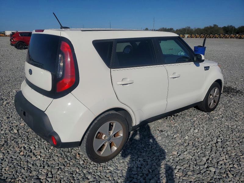 Photo 3 from auction – 2016 KIA SOUL with VIN KNDJN2A2XG7307811