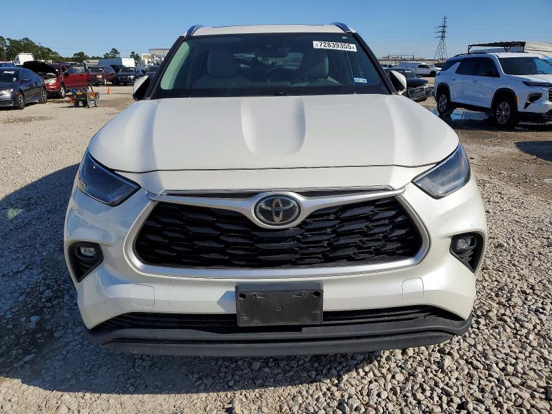 Photo 5 from auction – 2021 TOYOTA HIGHLANDER with VIN 5TDGZRAH5MS052966
