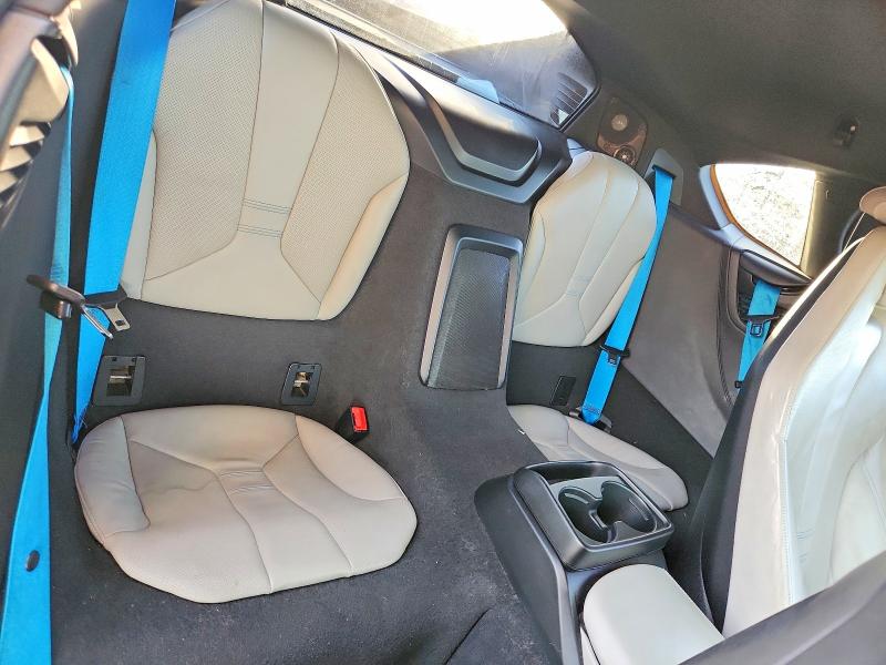 Photo 10 from auction – 2015 BMW I8 with VIN WBY2Z2C54FV391570