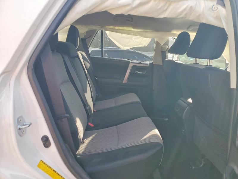 Foto 10 de la subasta – 2015 TOYOTA 4RUNNER SR con VIN JTEZU5JR4F5105587