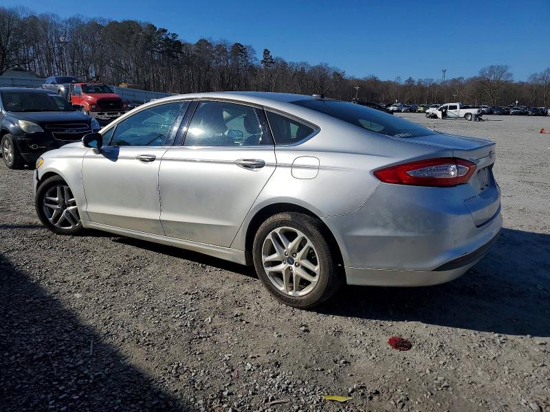 Photo 2 from auction – 2016 FORD FUSION SE with VIN 3FA6P0HD7GR296020