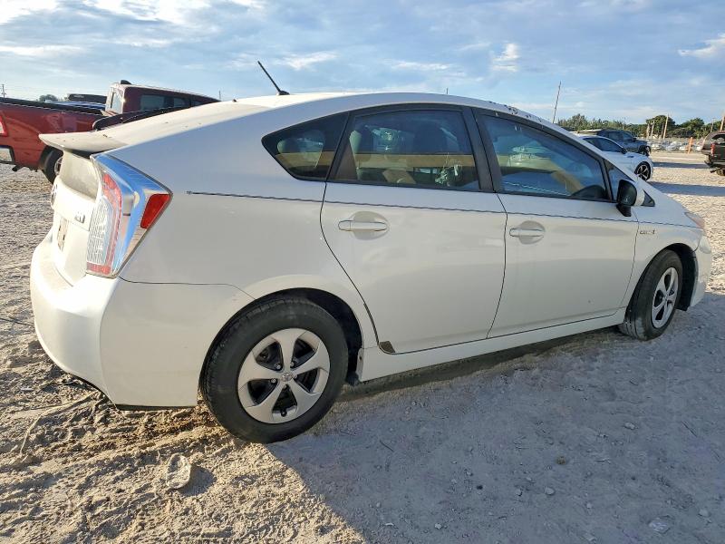 Photo 3 from auction – 2015 TOYOTA PRIUS with VIN JTDKN3DU9F0395118