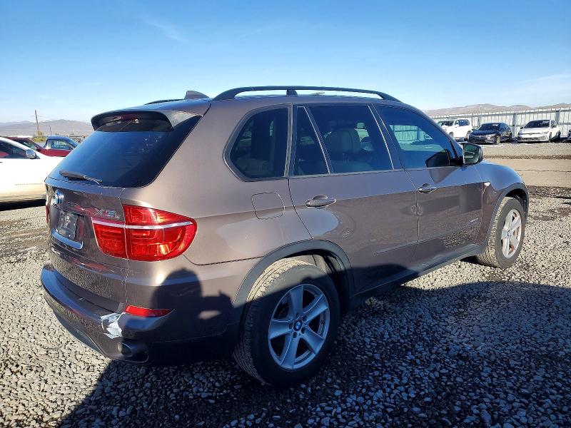 Photo 3 from auction – 2012 BMW X5 XDRIVE3 with VIN 5UXZW0C57CL673883
