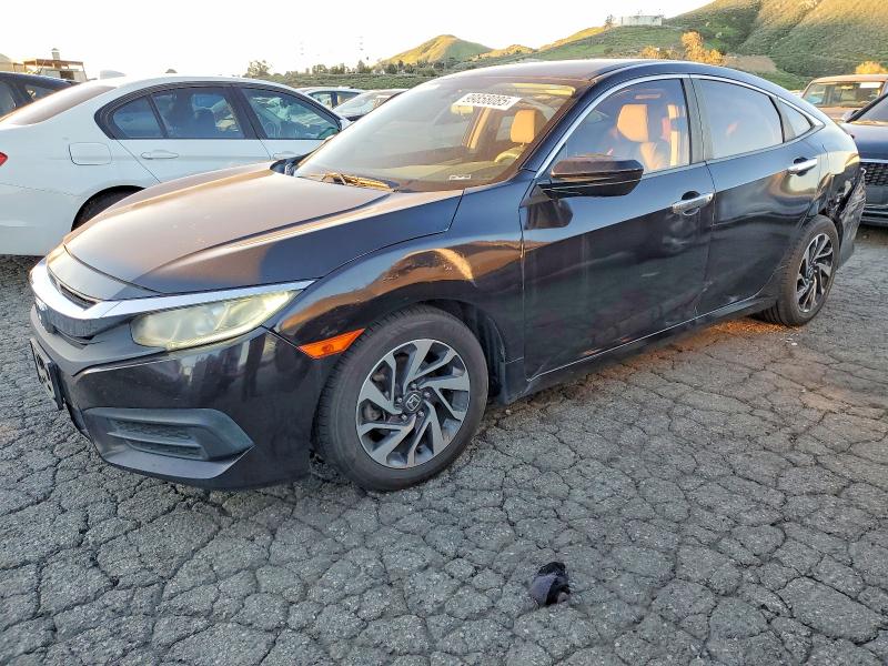 HONDA CIVIC 2016 مع رقم تعريف المركبة 19XFC2F53GE245635 - صورة من المزاد
