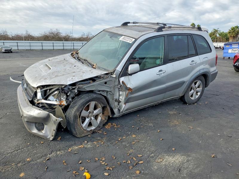 TOYOTA RAV4 2004 z numerem VIN JTEGD20V740035131 - Zdjęcie z aukcji