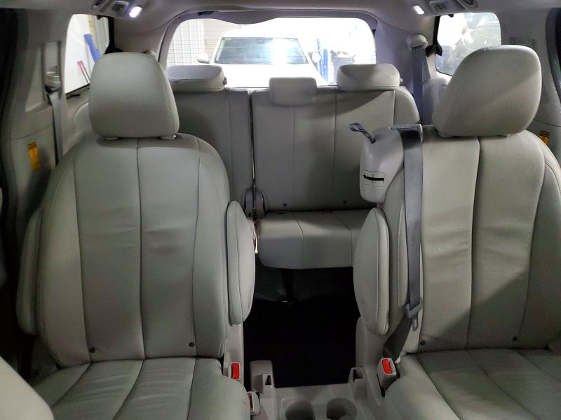 Photo 10 from auction – 2014 TOYOTA SIENNA with VIN 5TDYK3DC8ES519000