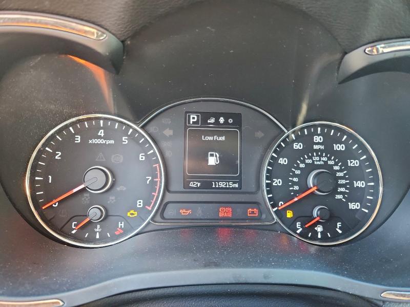 Photo 9 from auction – 2017 KIA FORTE LX with VIN 3KPFL4A73HE061771