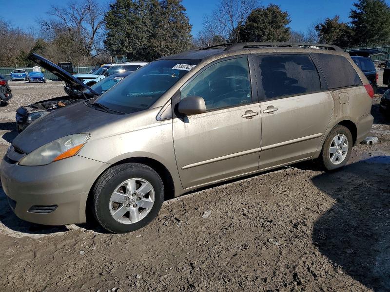 TOYOTA SIENNA 2008 with VIN 5TDZK22C88S101851 - Photo from auction