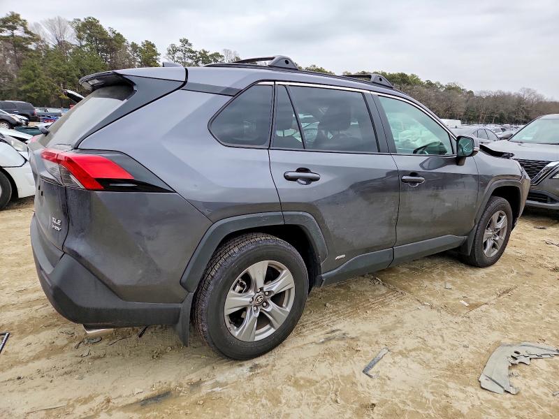 Photo 3 from auction – 2025 TOYOTA RAV4 XLE with VIN 4T3RWRFV7SU178726
