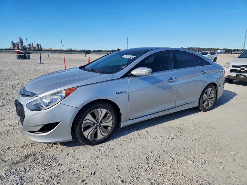 Photo 1 from auction – 2015 HYUNDAI SONATA HYB with VIN KMHEC4A44FA051862