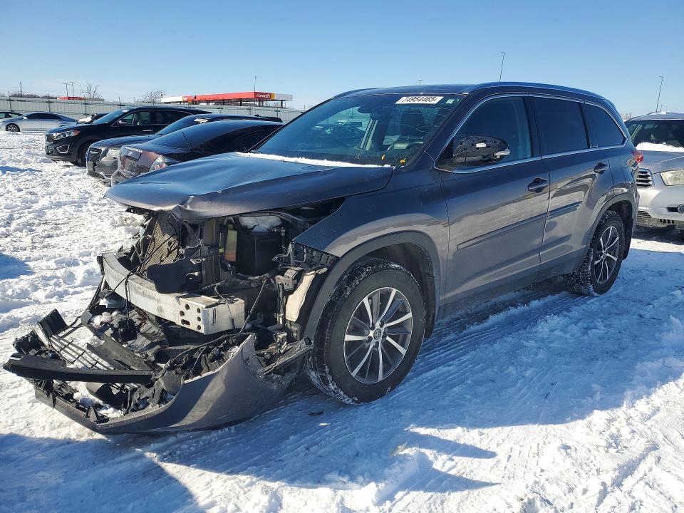Photo 1 from auction – 2019 TOYOTA HIGHLANDER with VIN 5TDJZRFH4KS594927