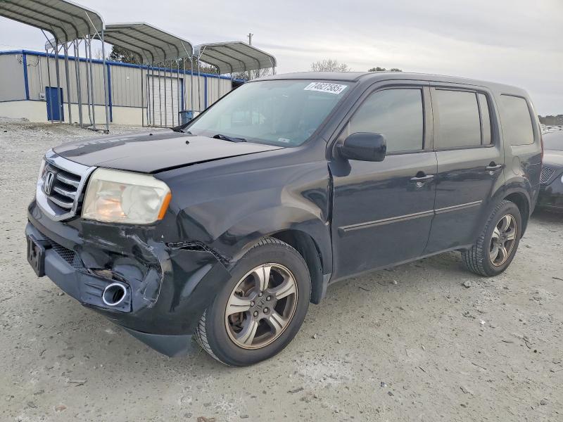 HONDA PILOT SE 2015 with VIN 5FNYF4H39FB066242 - Photo from auction
