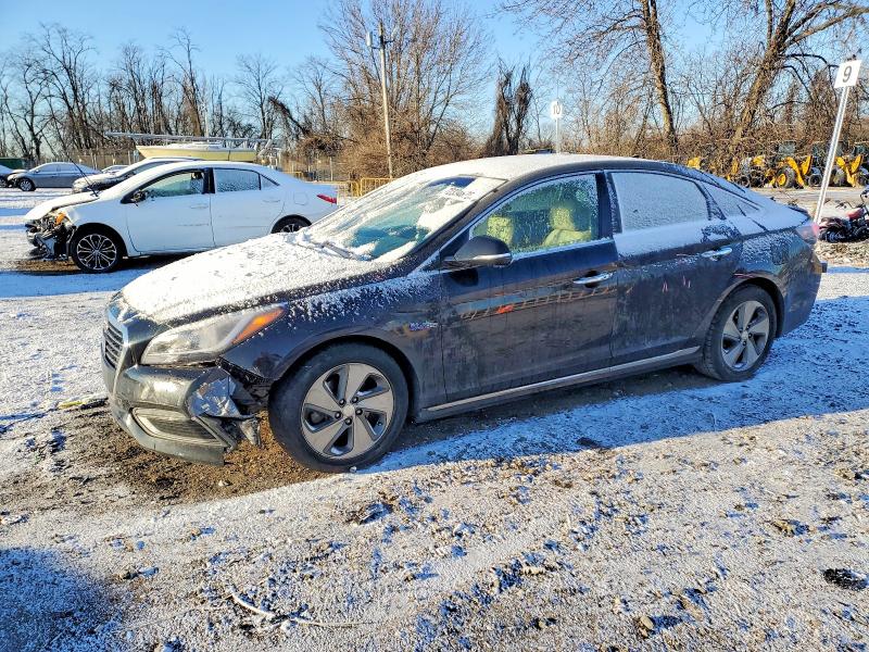 HYUNDAI SONATA 2016 with VIN KMHE34L15GA020057 - Photo from auction