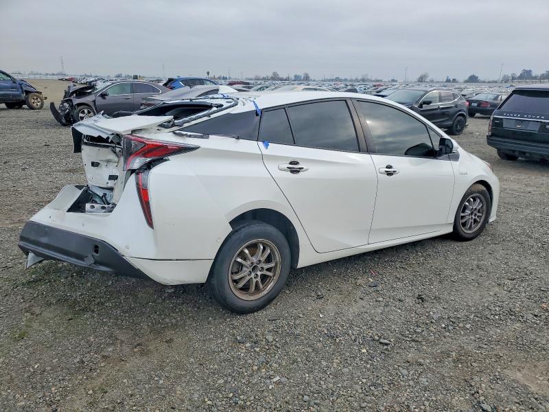 Photo 3 from auction – 2017 TOYOTA PRIUS with VIN JTDKBRFU3H3051939